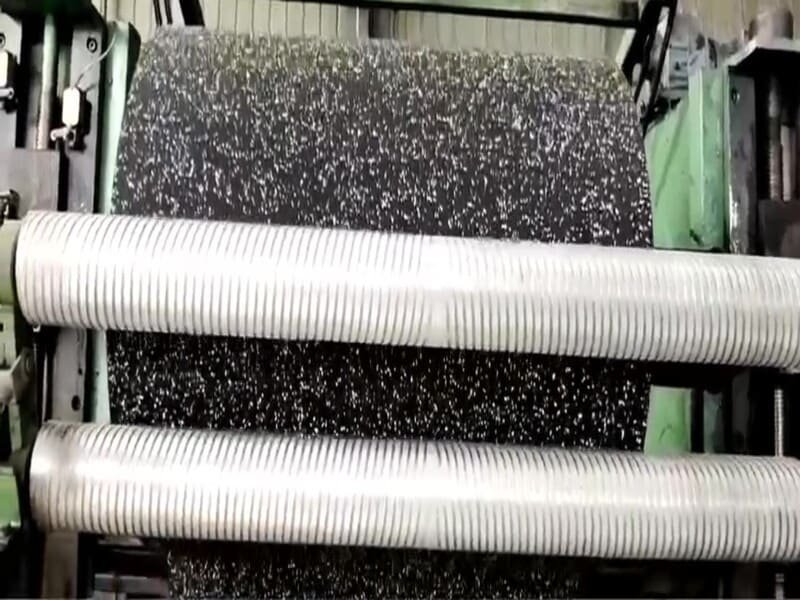 Sezione trasversale di diversi spessori di pavimenti in gomma